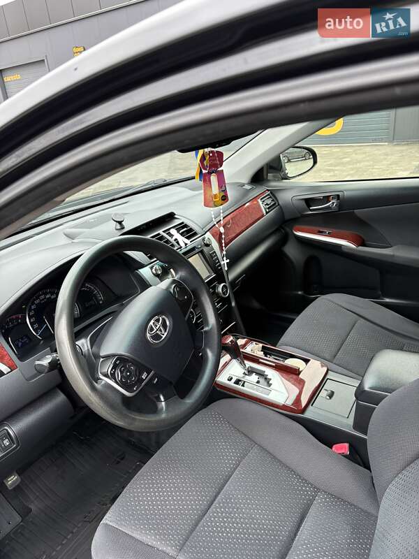 Toyota Camry 2011