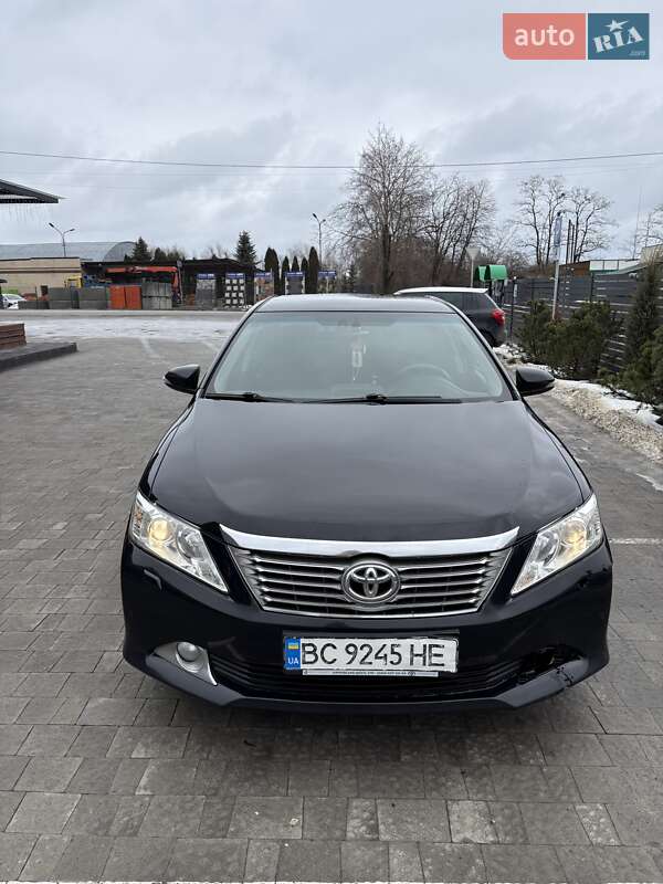 Toyota Camry 2011