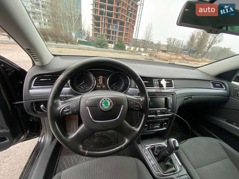 Skoda Superb 2011