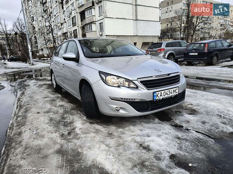 Peugeot 308 2016