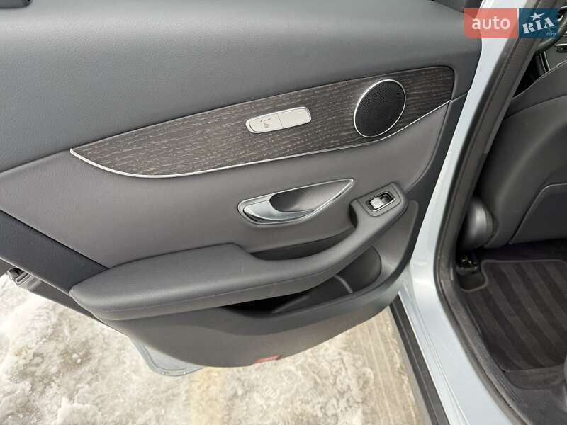 Mercedes-Benz GLC-Class 2022