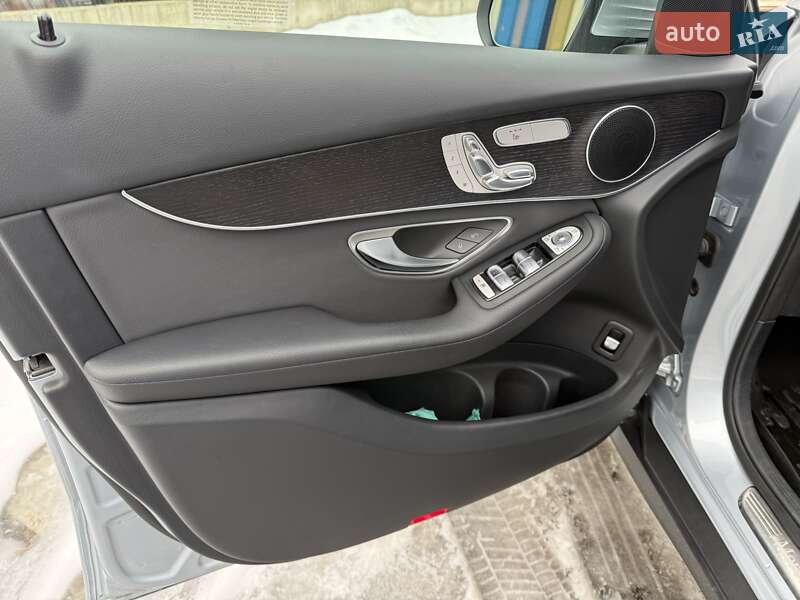 Mercedes-Benz GLC-Class 2022