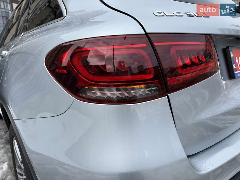 Mercedes-Benz GLC-Class 2022