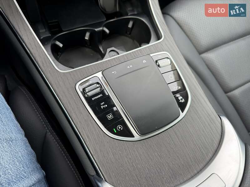 Mercedes-Benz GLC-Class 2022