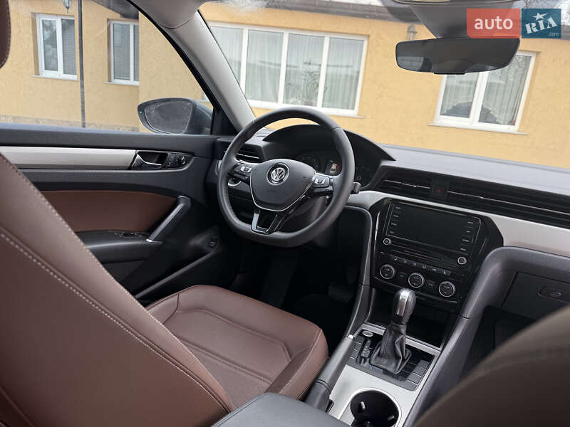 Volkswagen Passat 2021