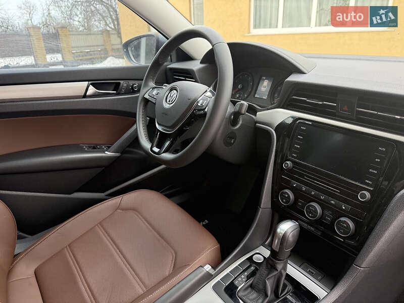 Volkswagen Passat 2021