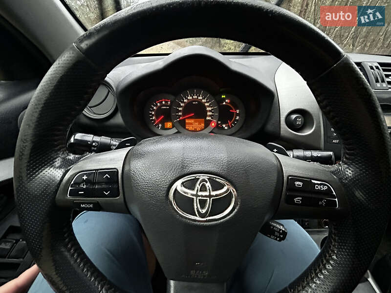 Toyota RAV4 2010
