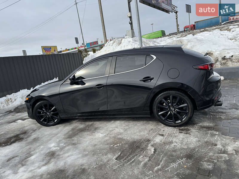 Mazda 3 2019