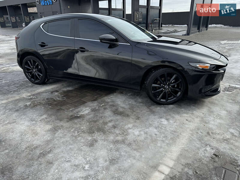 Mazda 3 2019