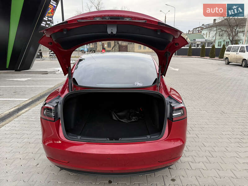 Tesla Model 3 2022