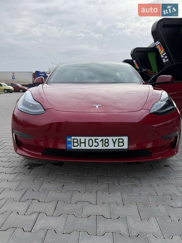 Tesla Model 3 2022