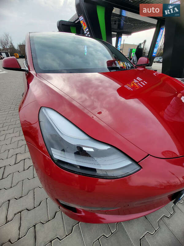 Tesla Model 3 2022