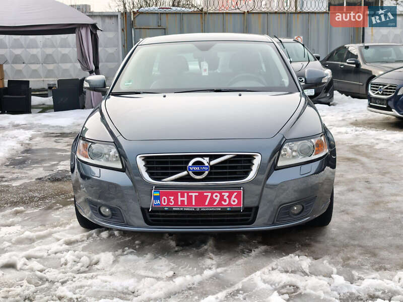 Volvo V50 2011