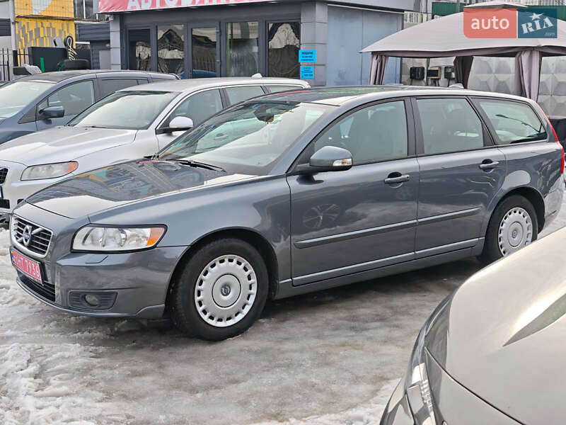 Volvo V50 2011