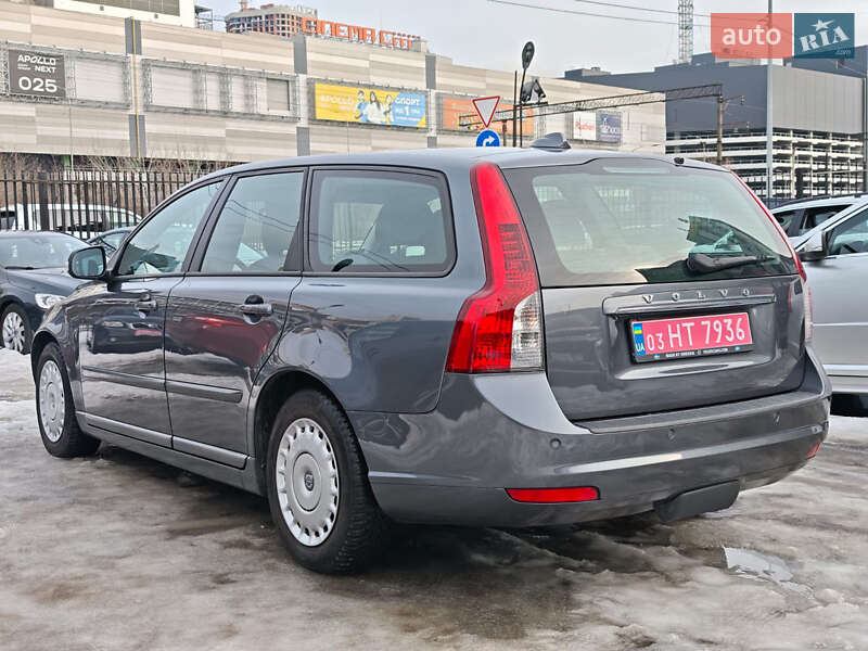 Volvo V50 2011