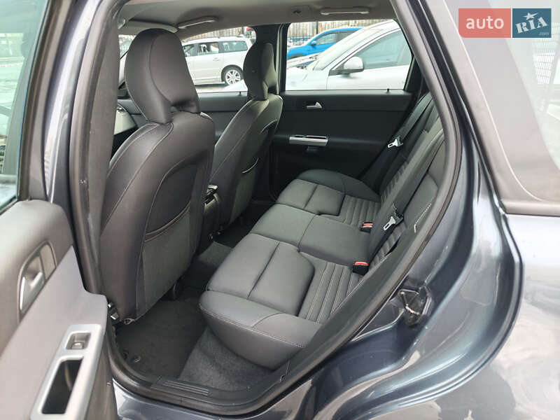 Volvo V50 2011