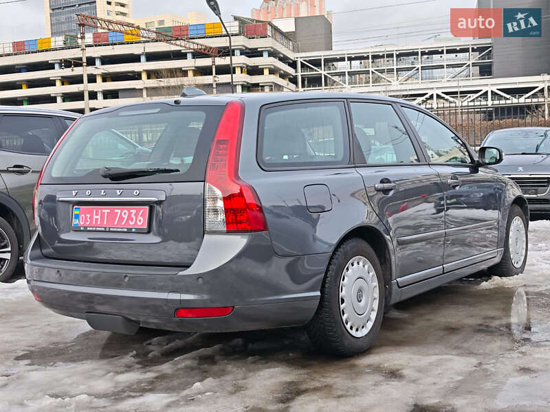 Volvo V50 2011
