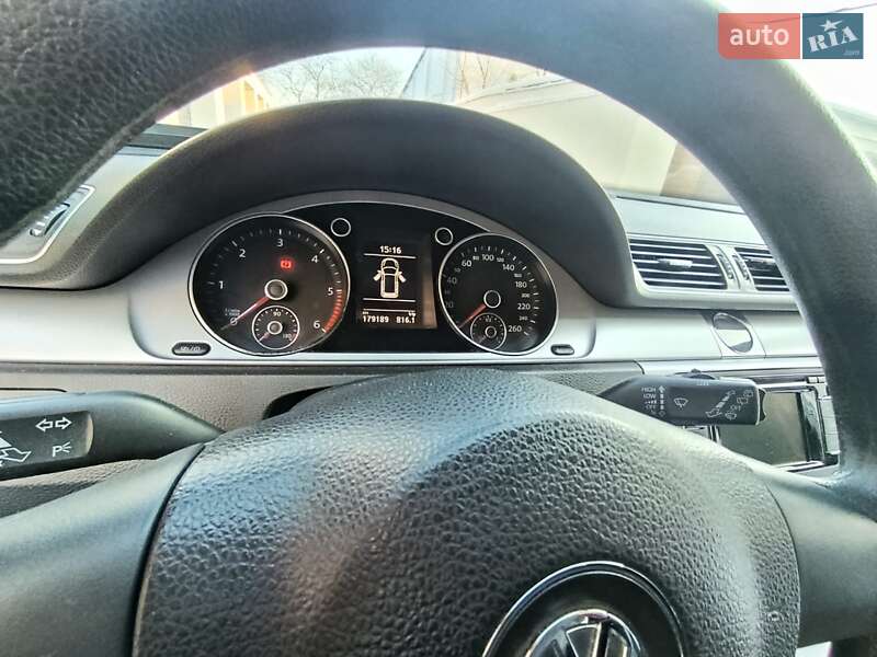 Volkswagen Passat 2013