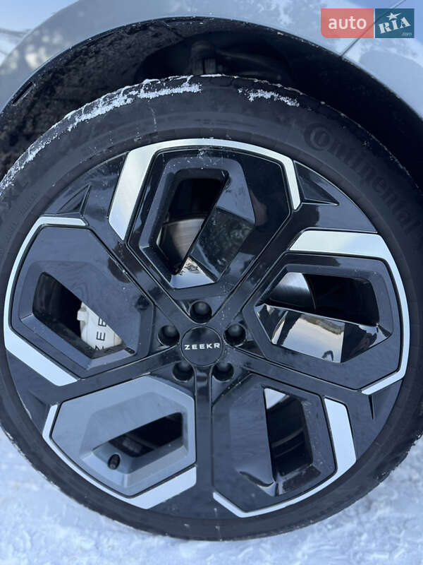 Zeekr 001 2023