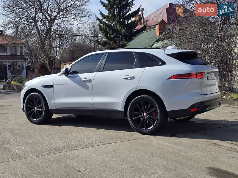 Jaguar F-Pace 2016