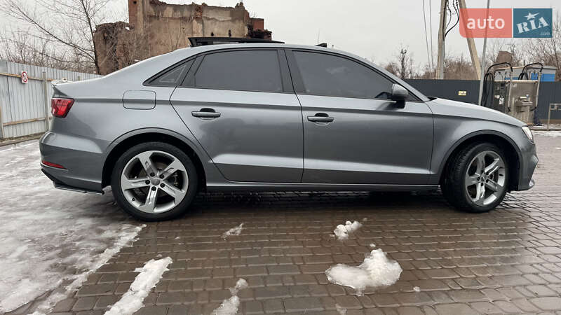 Audi-33