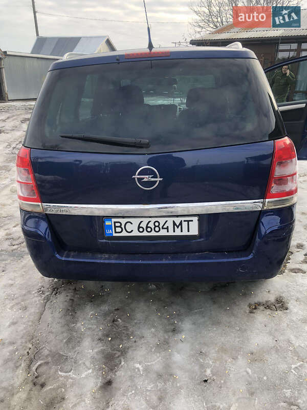 Opel Zafira 2008
