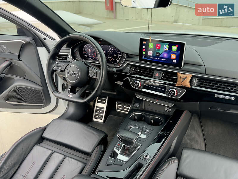 Audi A4 2019