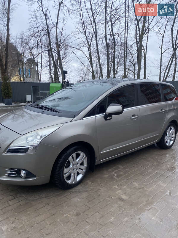 Peugeot 5008 2010