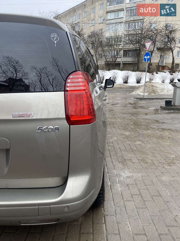 Peugeot 5008 2010