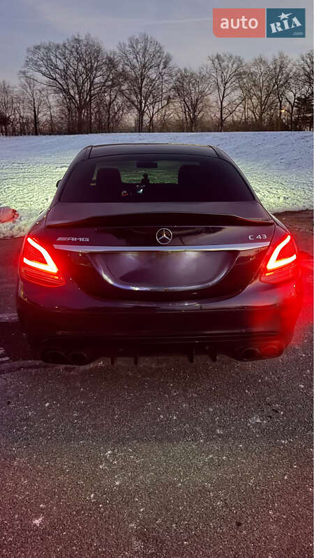 Mercedes-Benz C-Class 2019