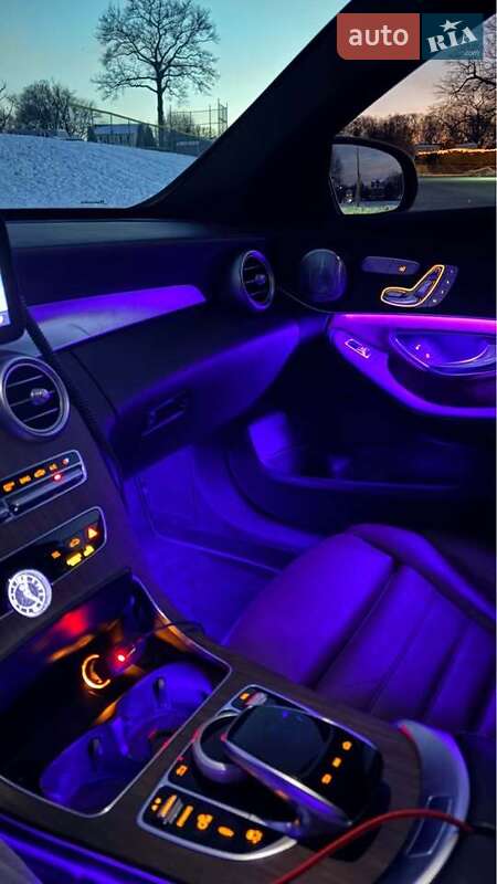 Mercedes-Benz C-Class 2019