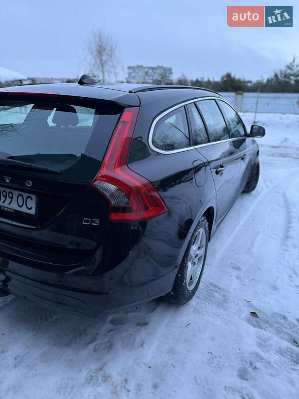 Volvo V60 2015