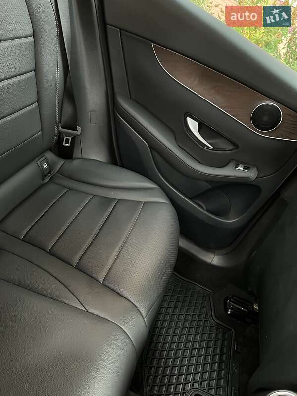 Mercedes-Benz GLC-Class 2020