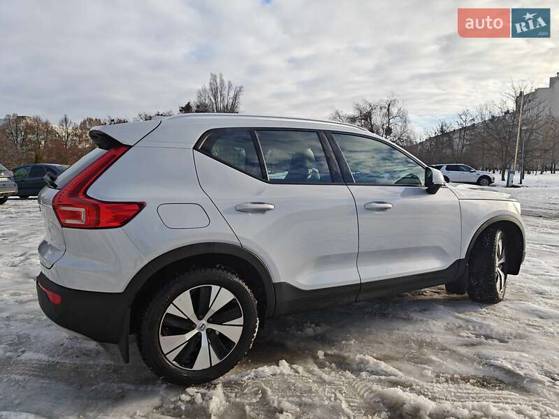Volvo XC40 2021