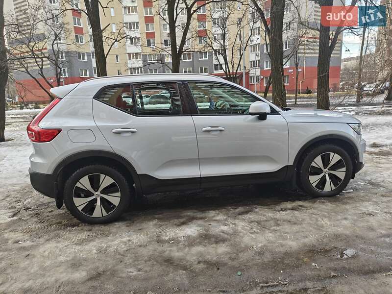 Volvo XC40 2021