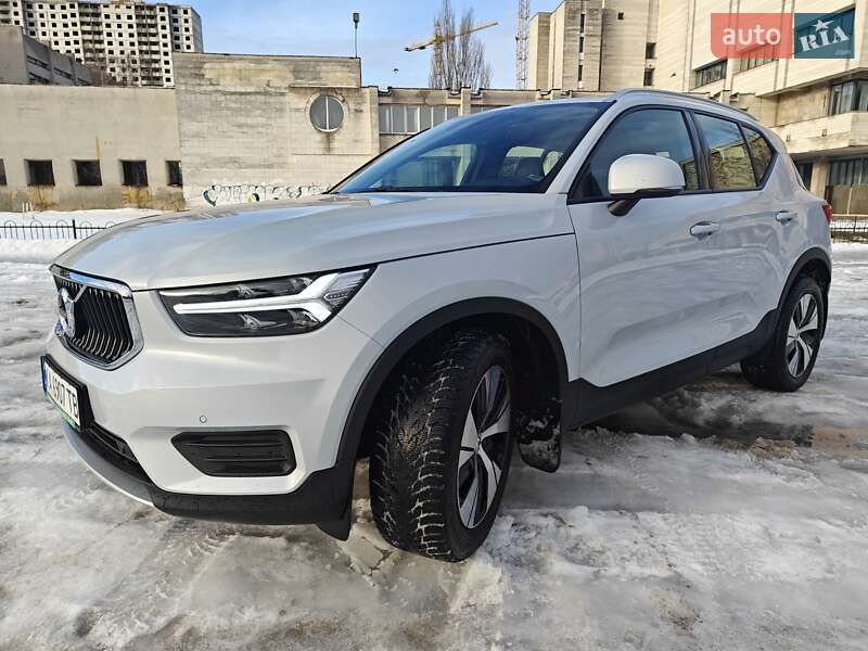 Volvo XC40 2021