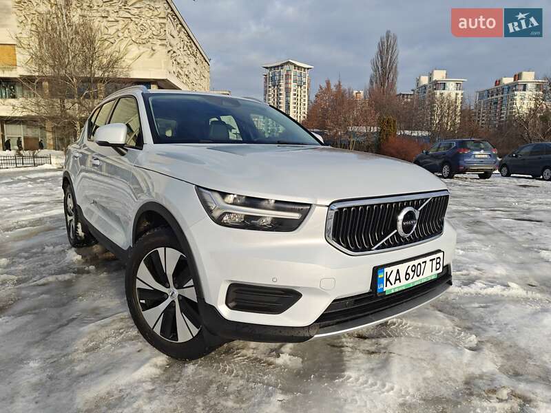 Volvo XC40 2021