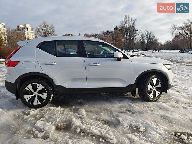 Volvo XC40 2021