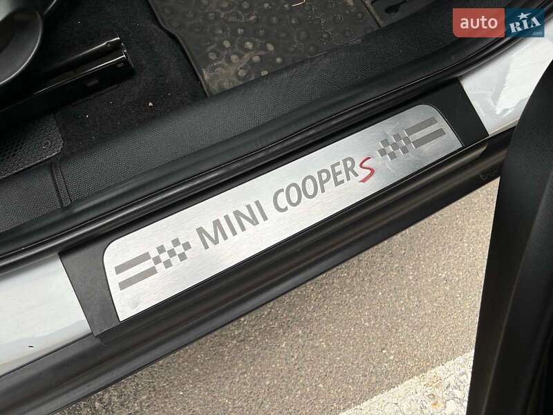 MINI Cooper 2011