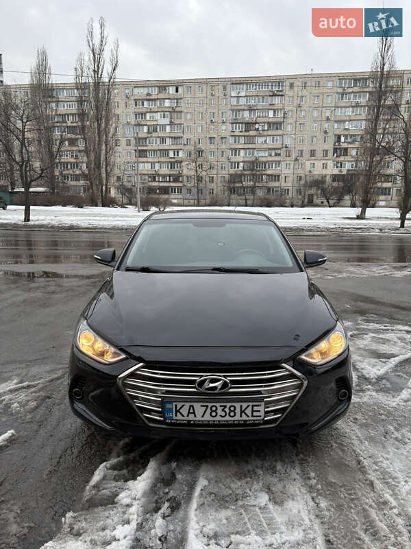 Hyundai Elantra 2017