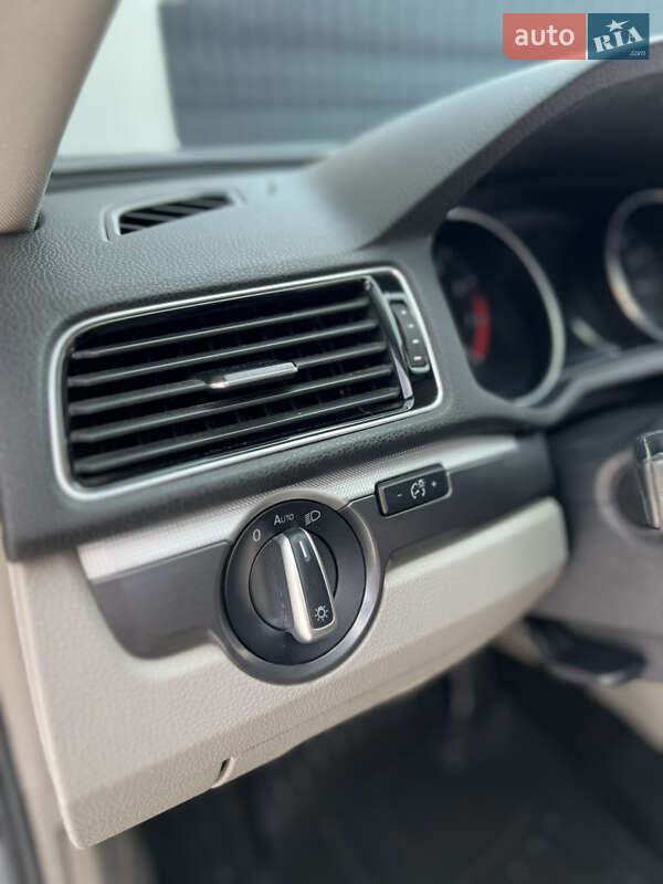 Volkswagen Passat 2016