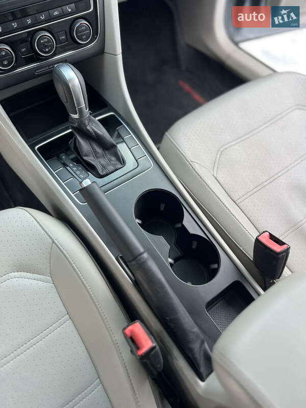 Volkswagen Passat 2016