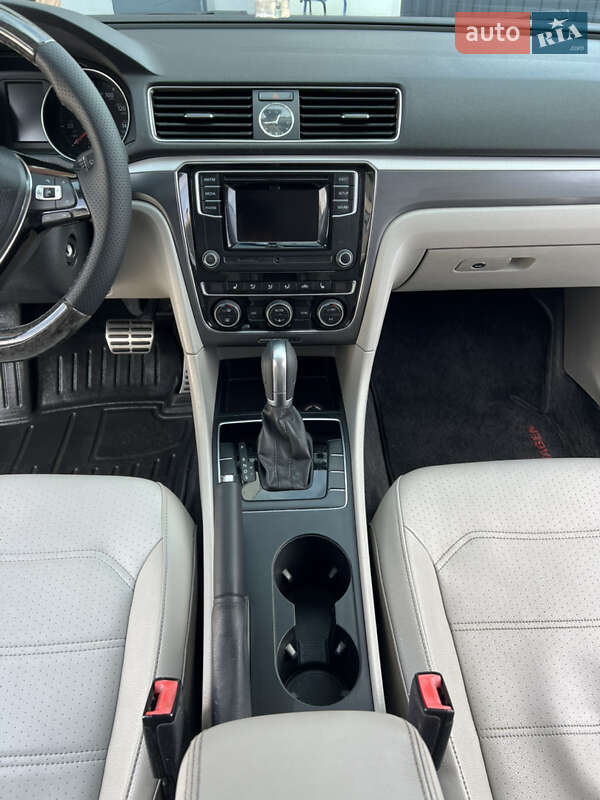 Volkswagen Passat 2016