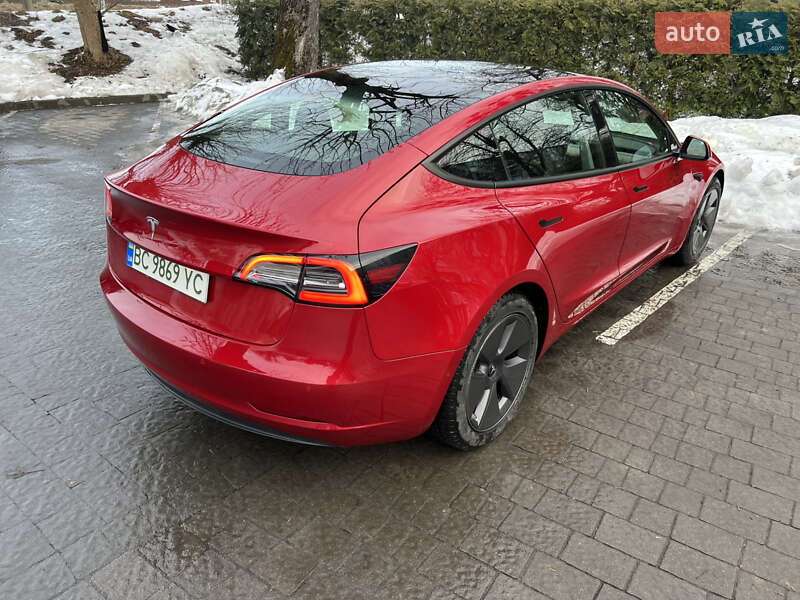 Tesla Model 3 2021