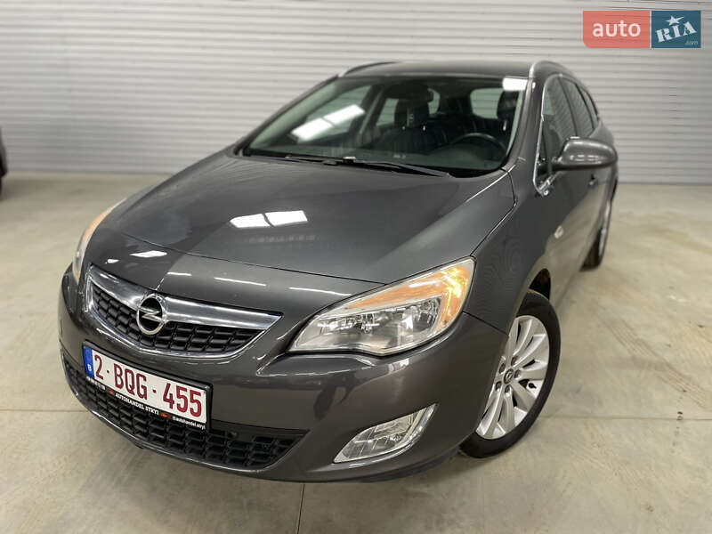 Opel Astra 2012