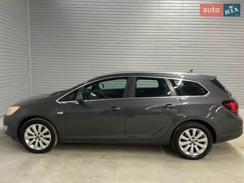 Opel Astra 2012