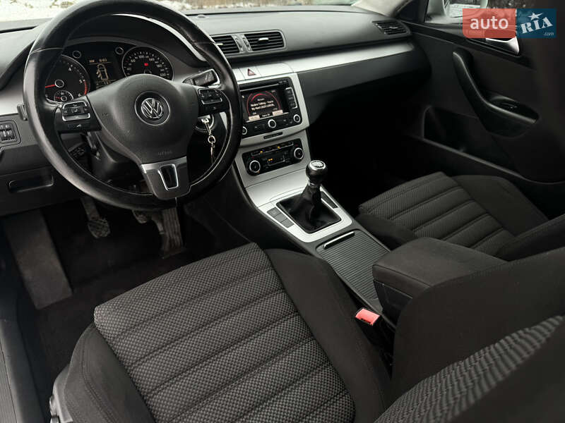 Volkswagen Passat 2010