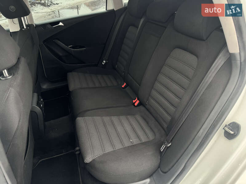 Volkswagen Passat 2010