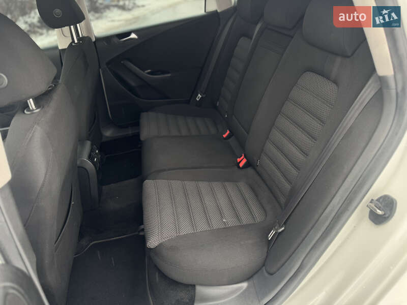 Volkswagen Passat 2010