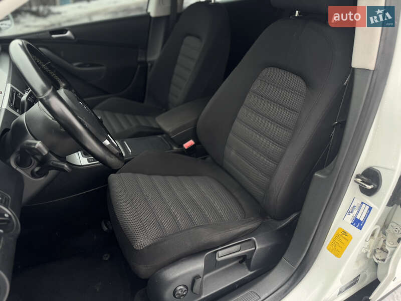 Volkswagen Passat 2010